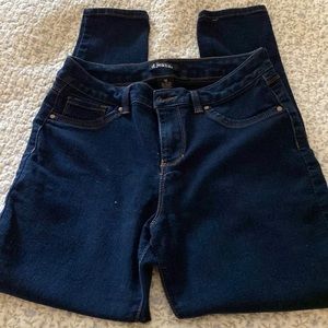 Excellent Condition. These are a stretch Jean